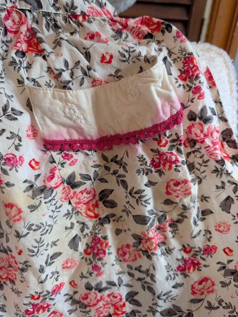 Kitchen Apron Roses - Picture 4 of 4